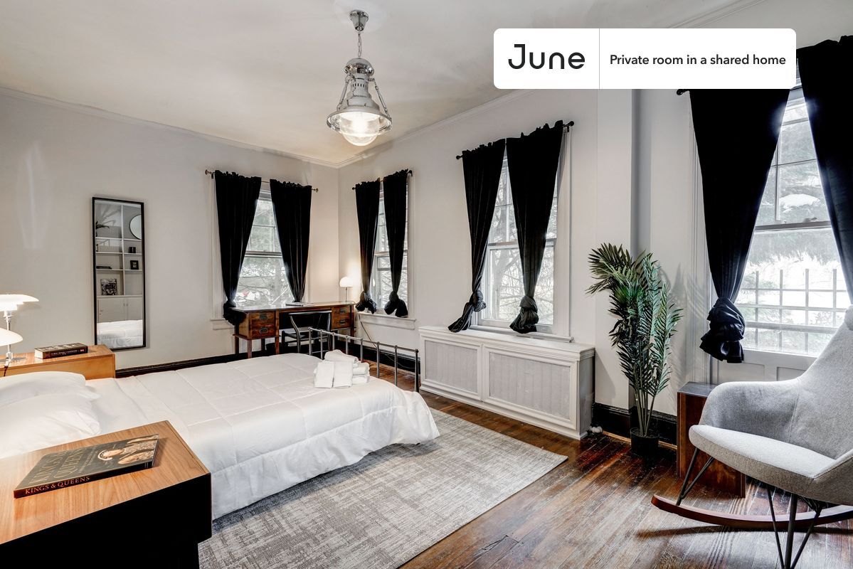 Private bedroom in 7 bed/3.5 bath Home - Private bedroom in 7 bed/3.5 bath Home