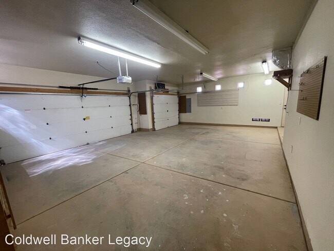 Foto del edificio - 4 br, 3 bath House - 6909 Tampico Rd NE