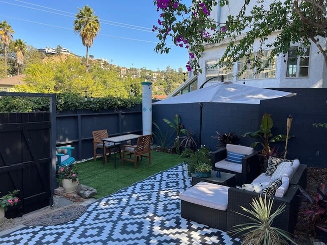Building Photo - 2251 N Cahuenga Blvd