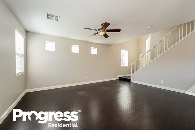 Foto del edificio - 10604 S Blue Larkspur Ct