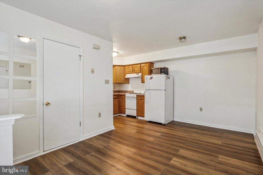 Photo - 2855 E Thompson Street Unit REAR APT C