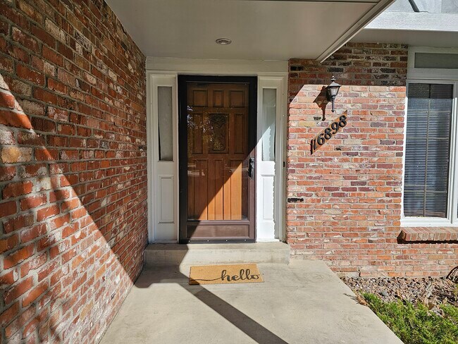 Foto del edificio - 16898 E Crestline Pl
