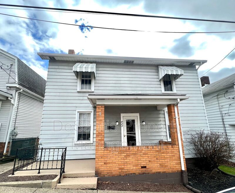 429 E Washington St, Rochester, PA 15074 House Rental in Rochester