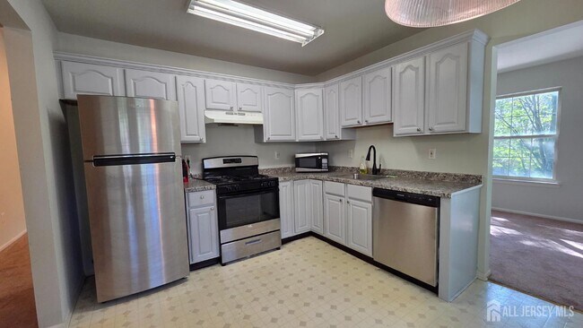 Foto del edificio - 602 Cypress Ln