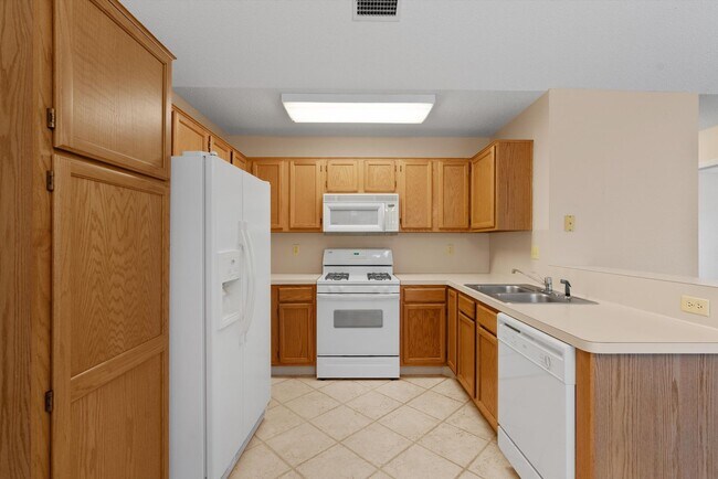 Foto del edificio - Perfect 3-Bedroom Condo in North Austin for Lease