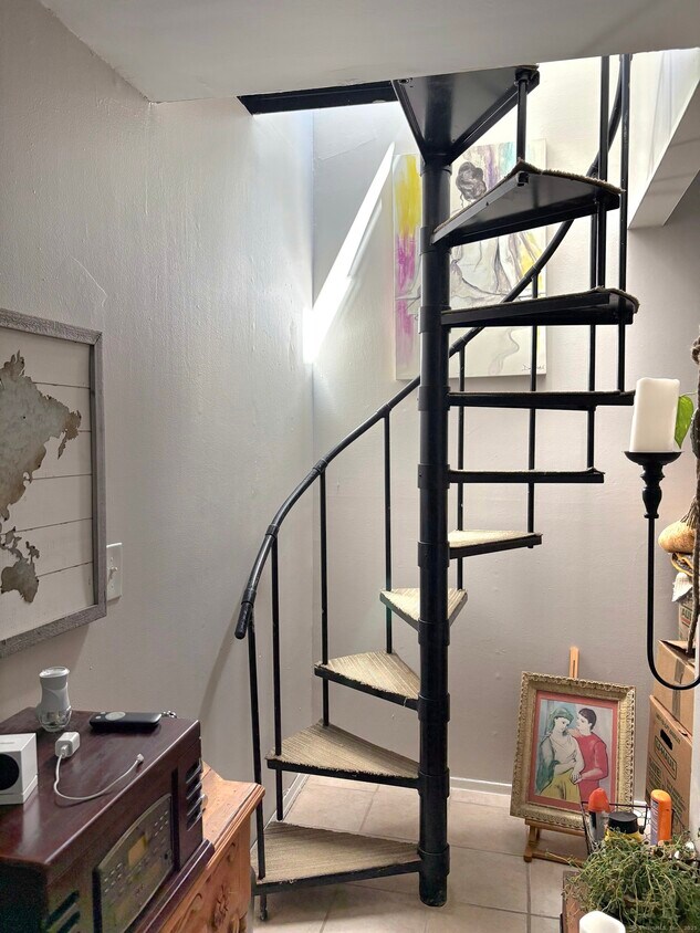 Foto del edificio - 137 Burgundy Hill Ln