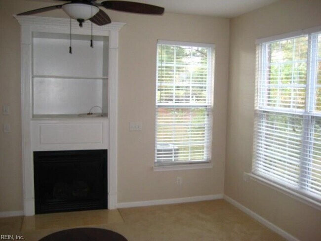 Building Photo - 1177 Farrcroft Way
