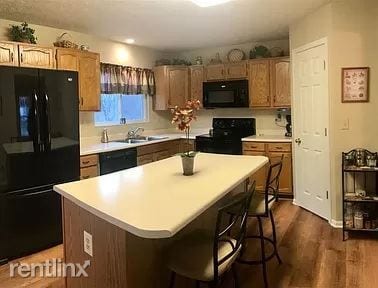 Building Photo - 4 br, 2.5 bath House - 9943 Calava Ct