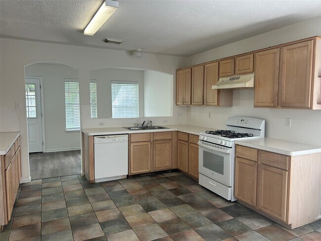 Building Photo - 24011 Goodfellow Dr