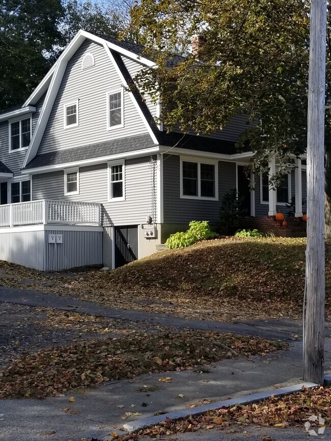 Building Photo - 5 Lessard Ave