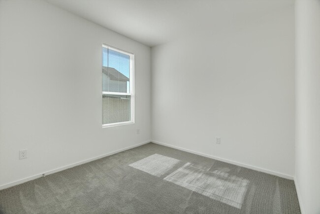 Foto del edificio - 511 Louis Ln