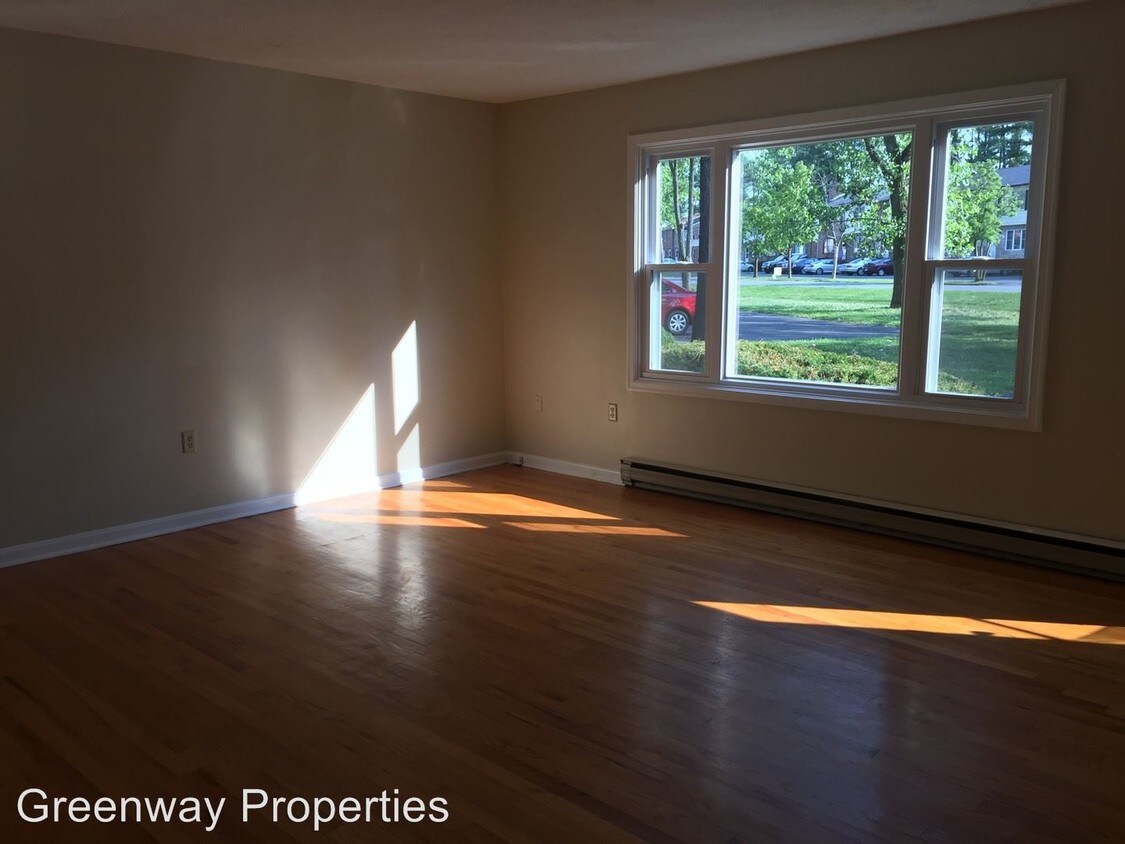 Foto principal - 151 Windy Hill Ln