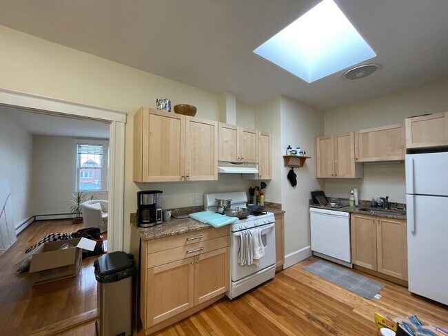 Building Photo - 204 Massachusetts Ave