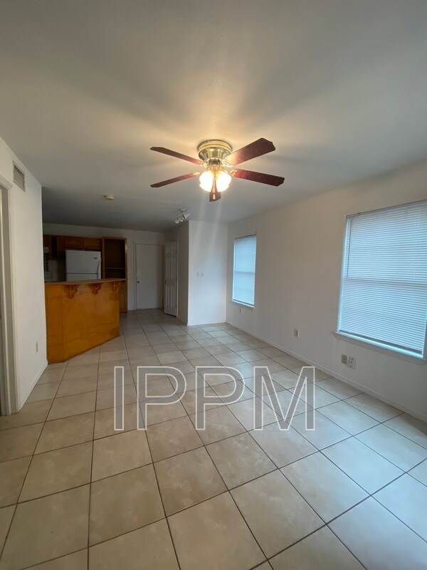 Building Photo - 738 Sonesta Dr