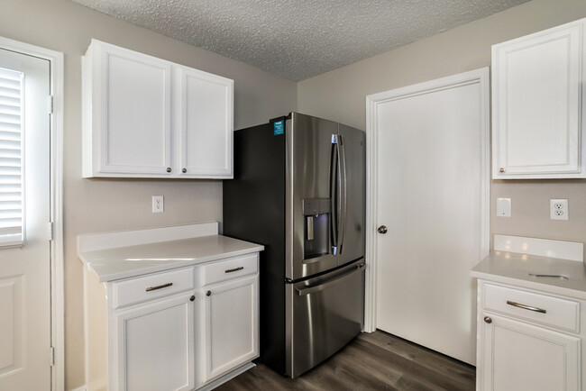 Foto del edificio - 2541 Brinlee Branch Ln