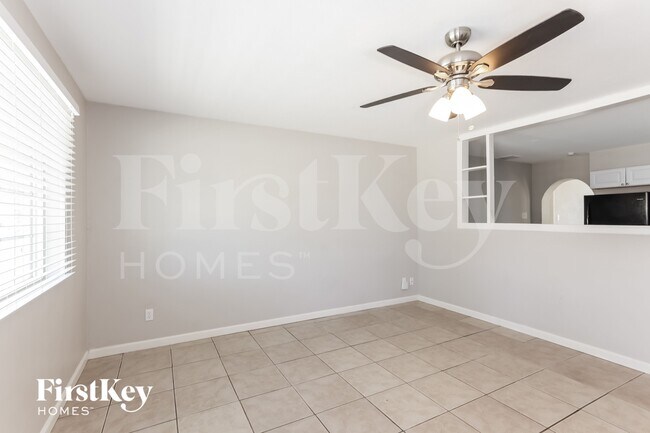 Foto del edificio - 1233 W 16th St