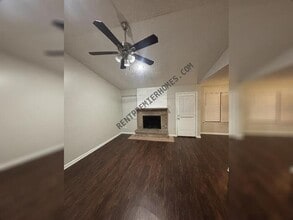 Building Photo - 111 Point W Cir