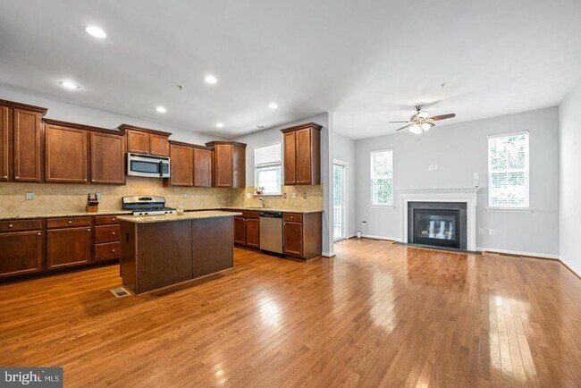 Building Photo - 7127 Williams Grove