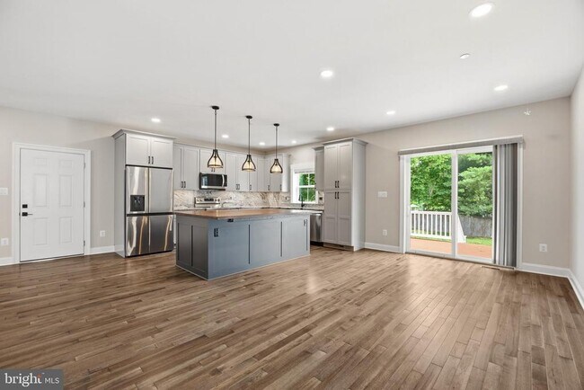 Foto del edificio - 474 Brightwood Rd