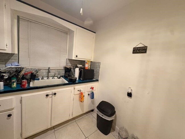 Foto del edificio - 18707 NE 2nd Ave