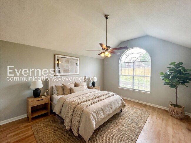 Building Photo - 3821 Richbrook Dr