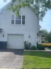 Building Photo - 2544 Dickens Dr