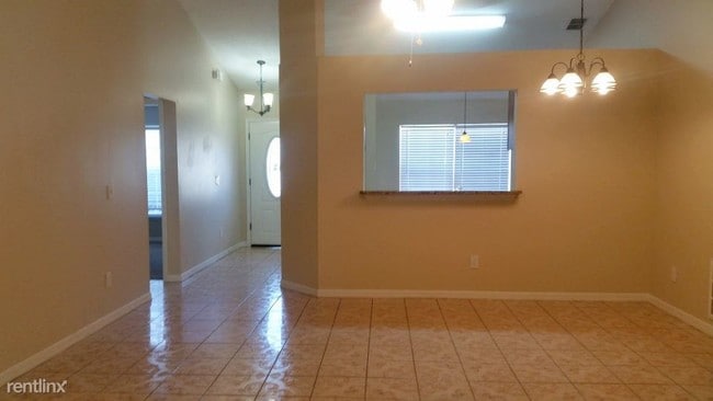 Building Photo - 6208 Kaieteur Ln