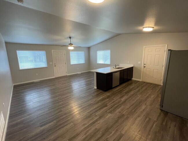 Foto del edificio - 1550 N Tinitun Cir