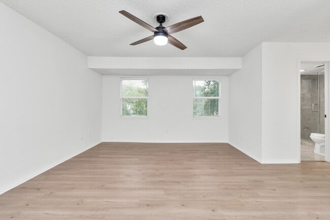 Building Photo - 1365 Country Pl Dr