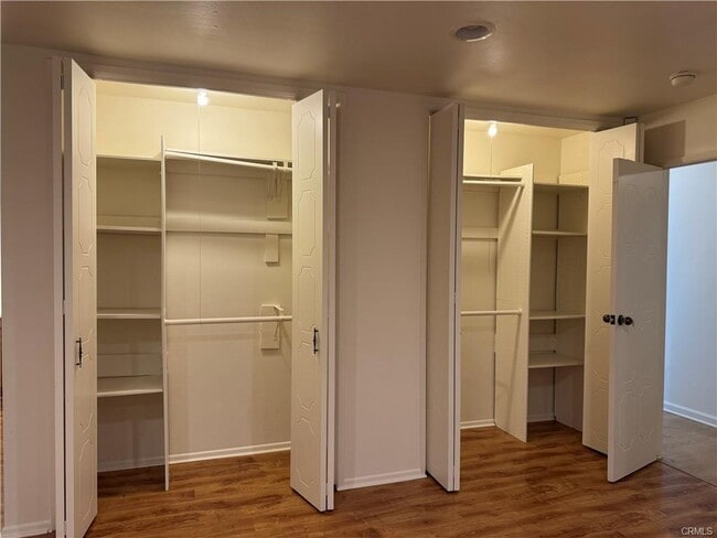 Building Photo - 10038 Independence Ave