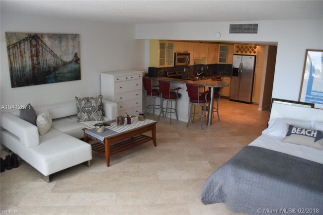 Building Photo - 2300 Collins Ave