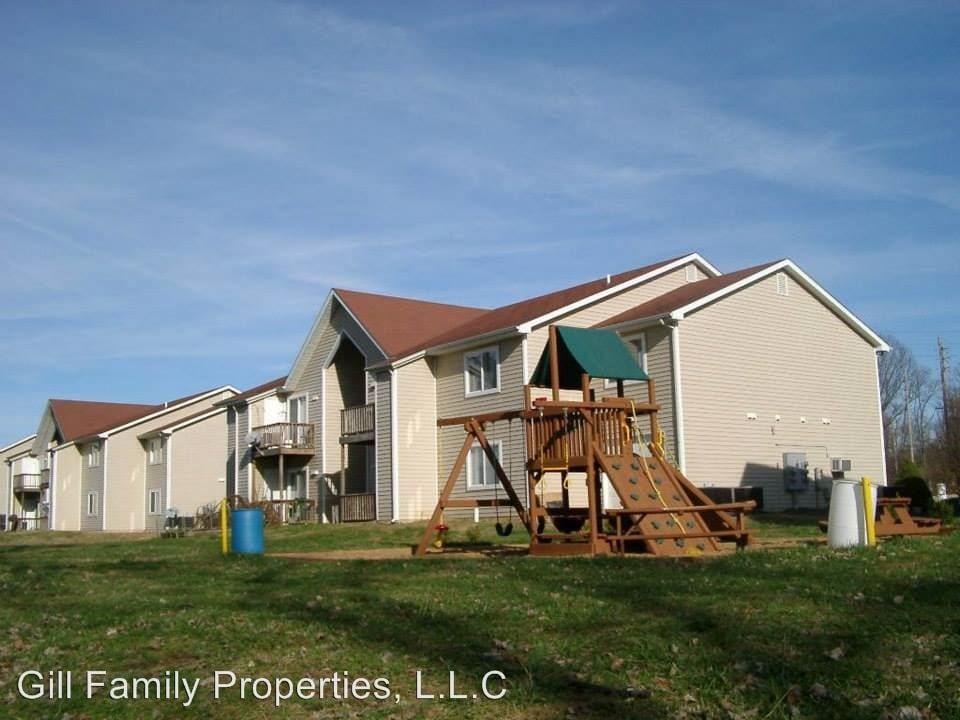 Primary Photo - 215-215 Hyler Dr