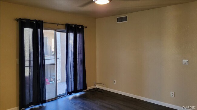 Building Photo - 1280 Mohave Dr