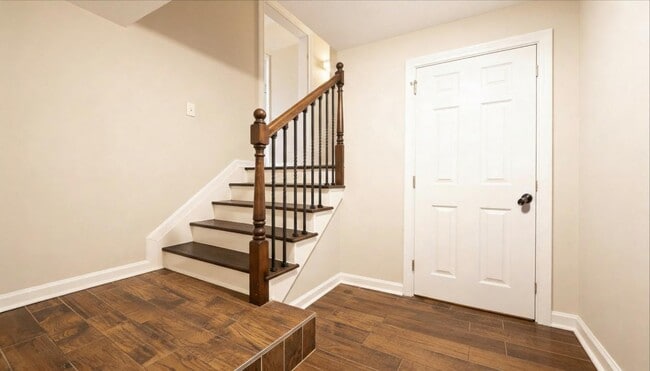 Photo - 4365 York Rd House