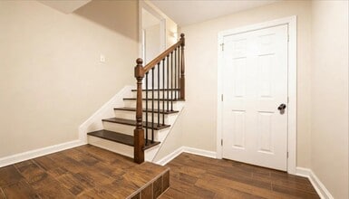 Building Photo - 4365 York Rd