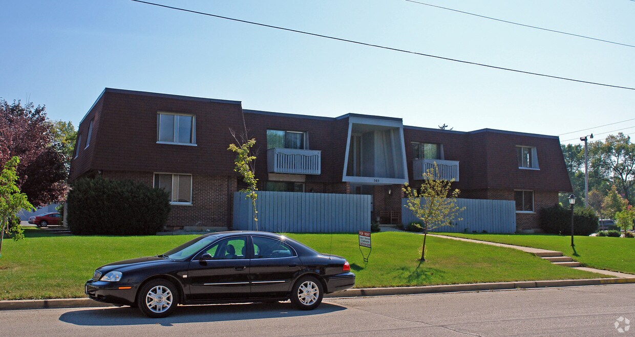 565 N Carl ¡Avenue - 565 N Carl Ave