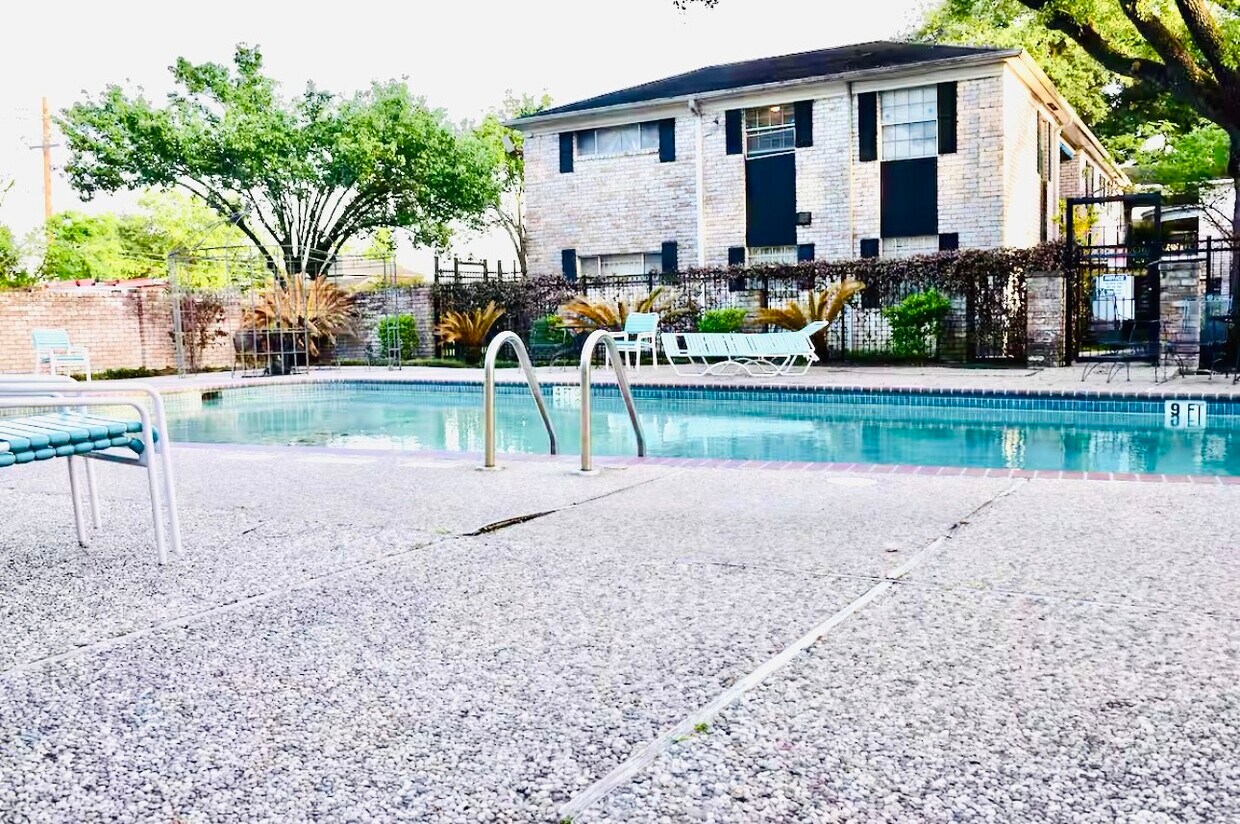 Foto del edificio - 7900 Westheimer Rd