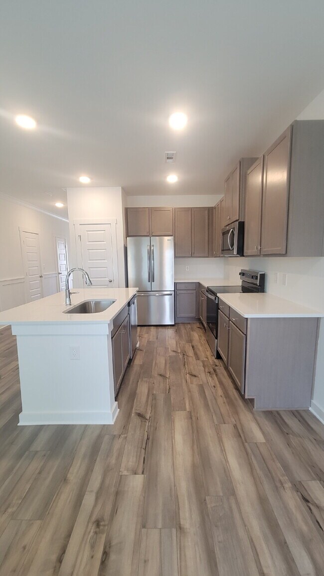 Foto del edificio - 7580 Discovery Pt Dr NW