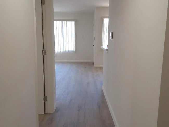 Foto del edificio - 12928 Moorpark St