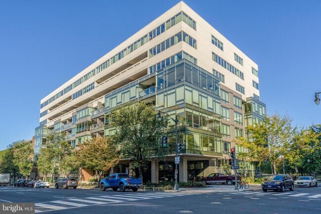 Foto del edificio - 2501 M St NW
