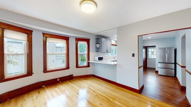 Building Photo - 21 3rd St