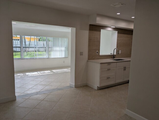 Foto del edificio - 2702 SE 17th Ave
