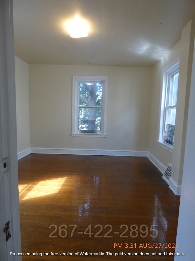 Building Photo - 3417 Race St