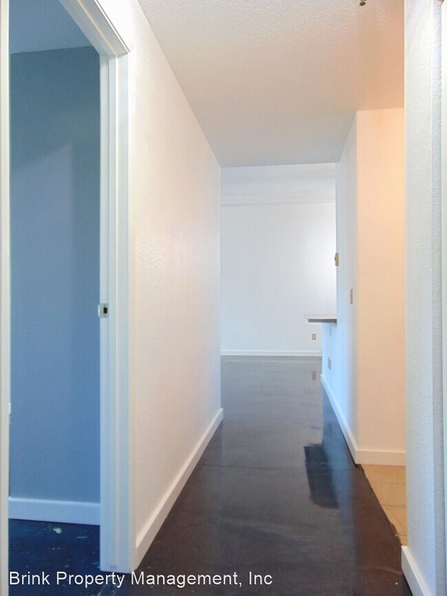 Building Photo - 2 br, 1 bath House - 1100 Harrington Ave N...