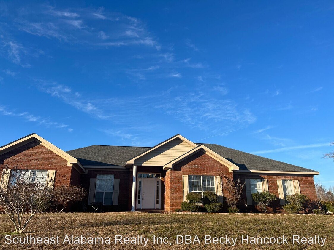 305 E Sommer Oak Dr, Enterprise, AL 36330 House Rental in Enterprise
