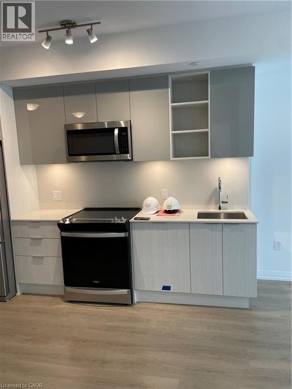 Building Photo - 25 Holly St