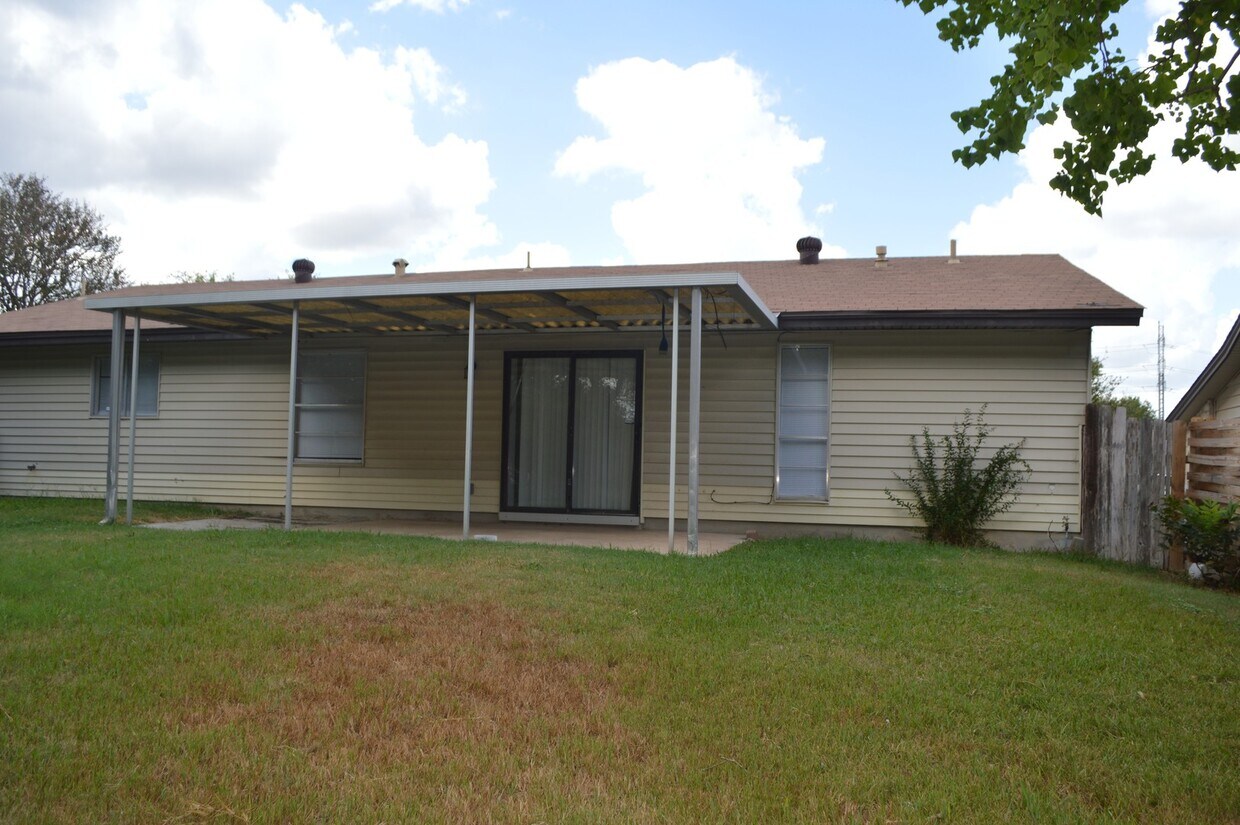 Beautiful remodeled 3 bed 2 bath home in L... - Beautiful remodeled 3 bed 2 bath home in L...