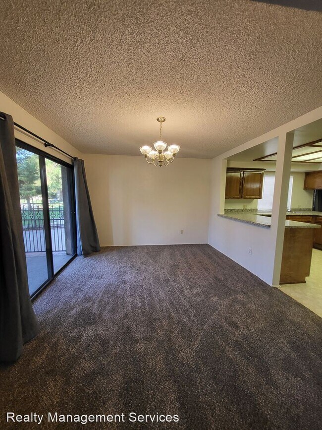 Building Photo - 3 br, 2.5 bath House - 4147 Pinewood Lake Dr.