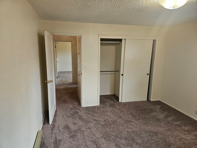 Building Photo - River Road SIngle Family Home