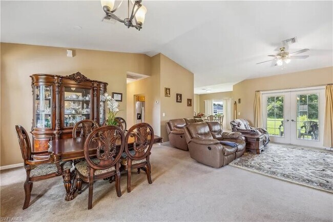 Foto del edificio - 6351 Maytree Cir
